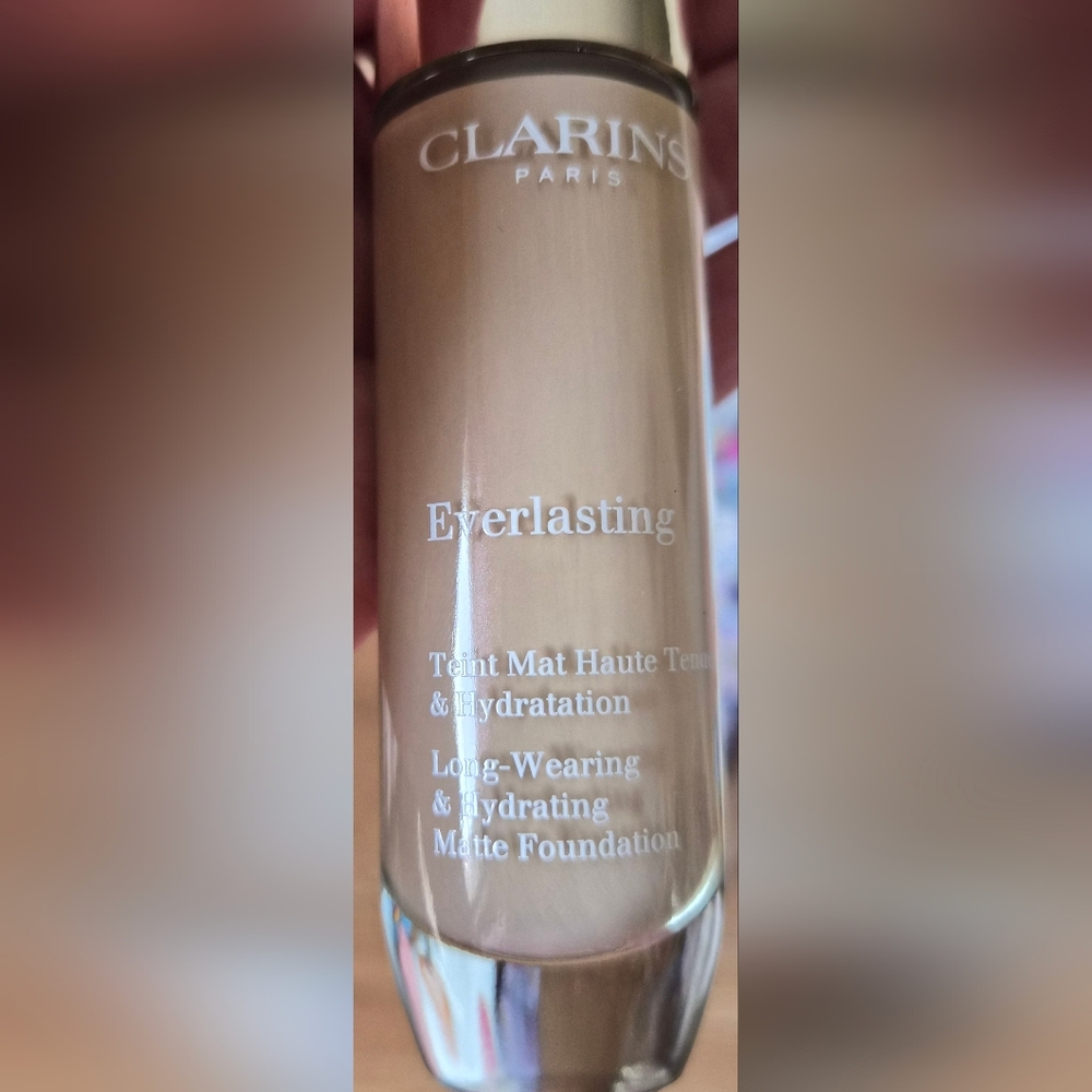 Clarins Everlasting Matte Foundation - Tan
